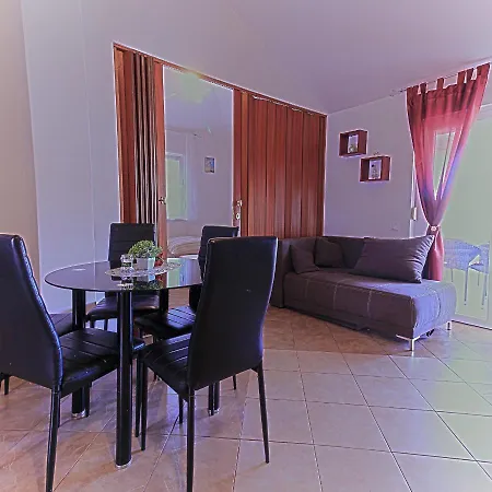 Tina Apartament *